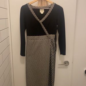 Elegant black long sleeve pattern dress